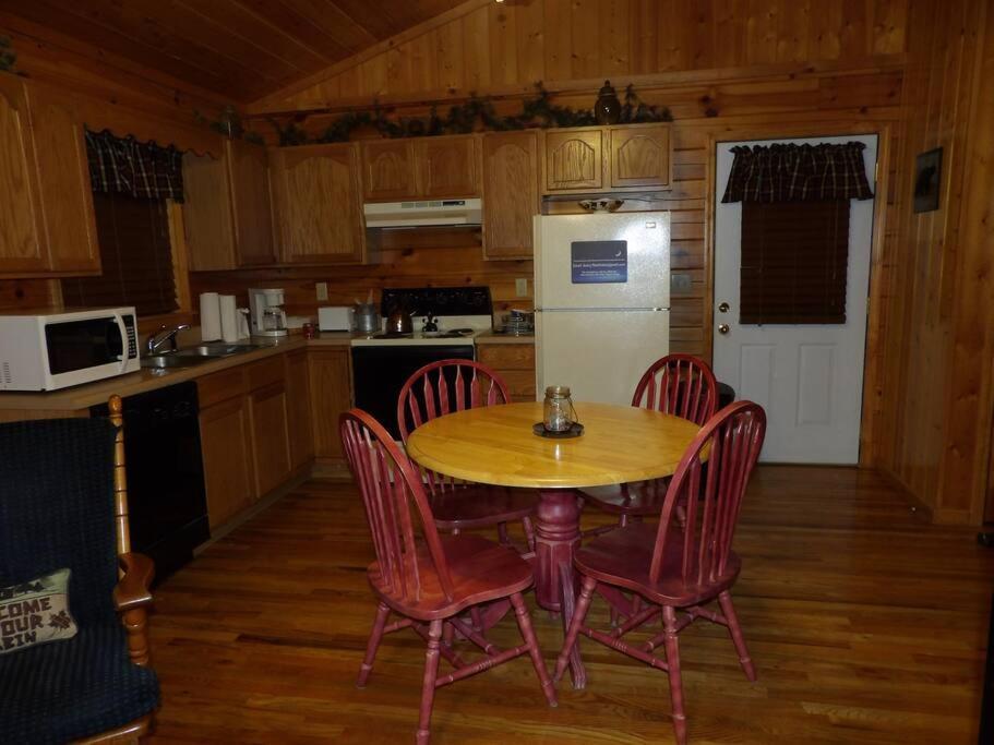 Beary Tale! Your Happily Ever After Starts Here! Sevierville Ngoại thất bức ảnh