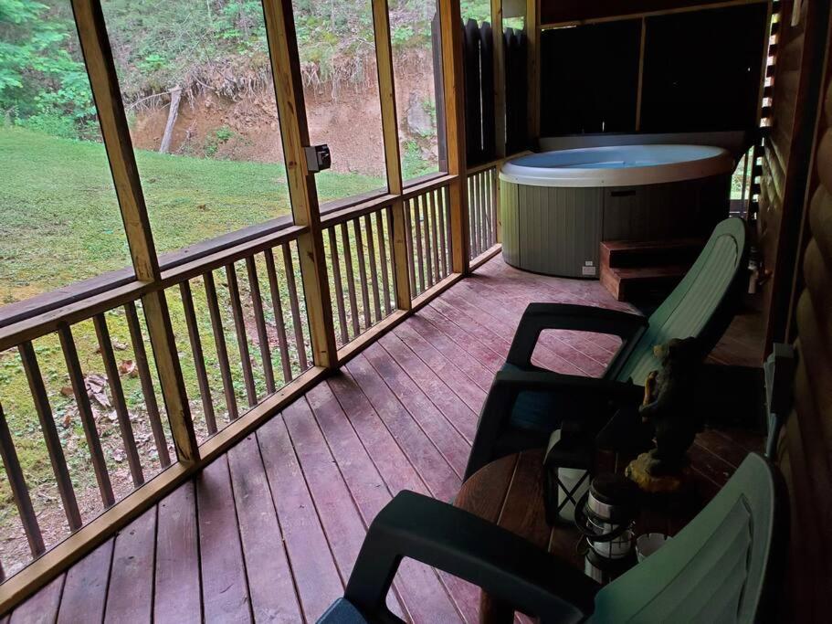 Beary Tale! Your Happily Ever After Starts Here! Sevierville Ngoại thất bức ảnh