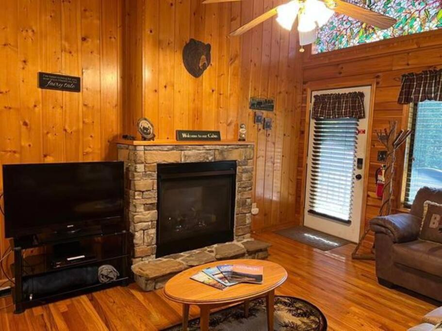 Beary Tale! Your Happily Ever After Starts Here! Sevierville Ngoại thất bức ảnh